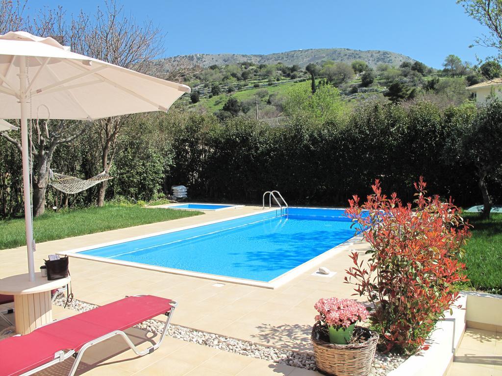 Apartment Exanthia Villas