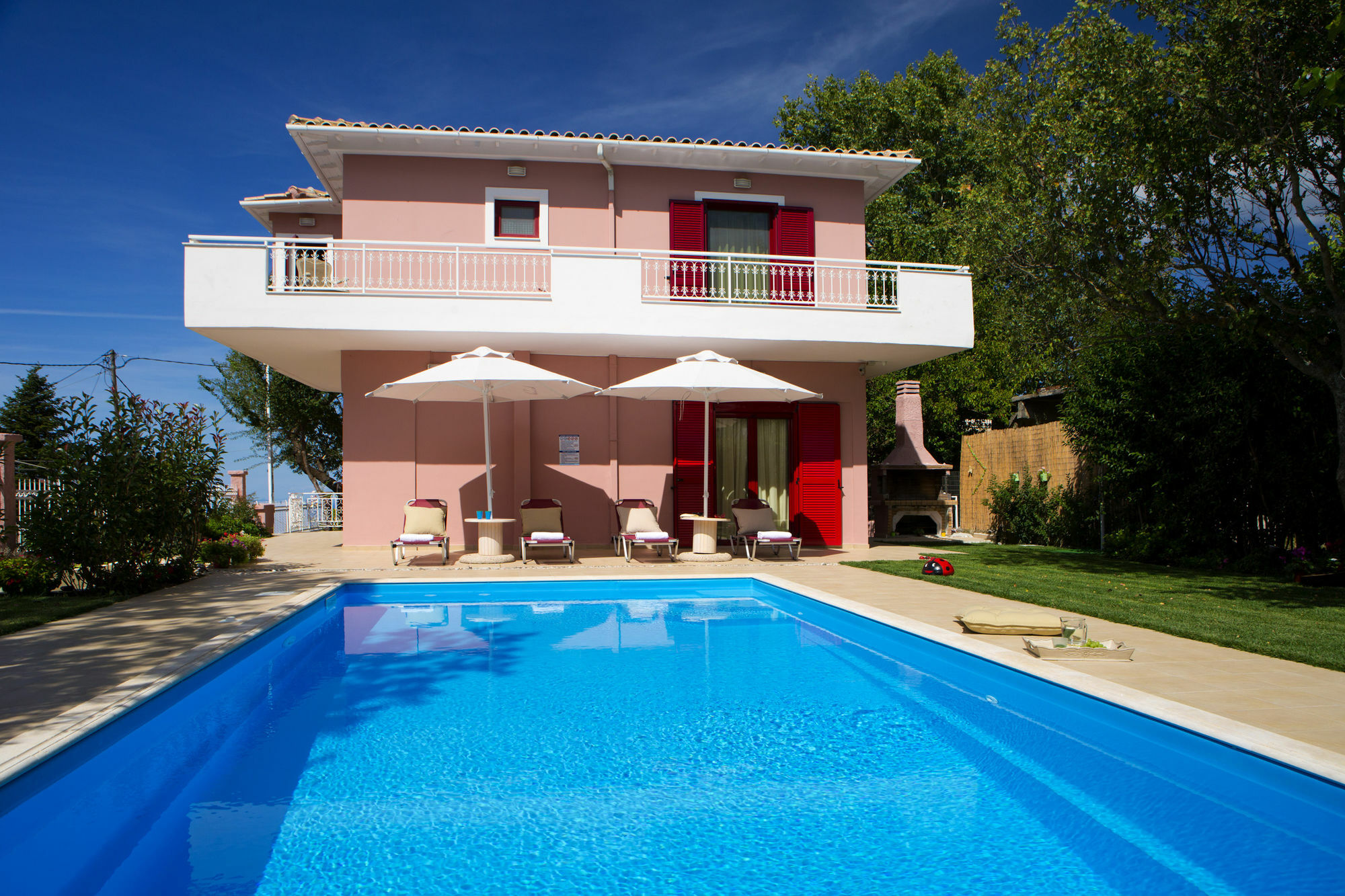 Exanthia Villas *